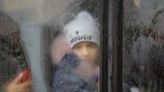Rusia golpea las casas de Ucrania, evacua Jersón y advierte de una escalada