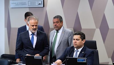 CCJ do Senado adia votação de PEC do Marco Temporal após ação de governo e Gilmar Mendes; entenda