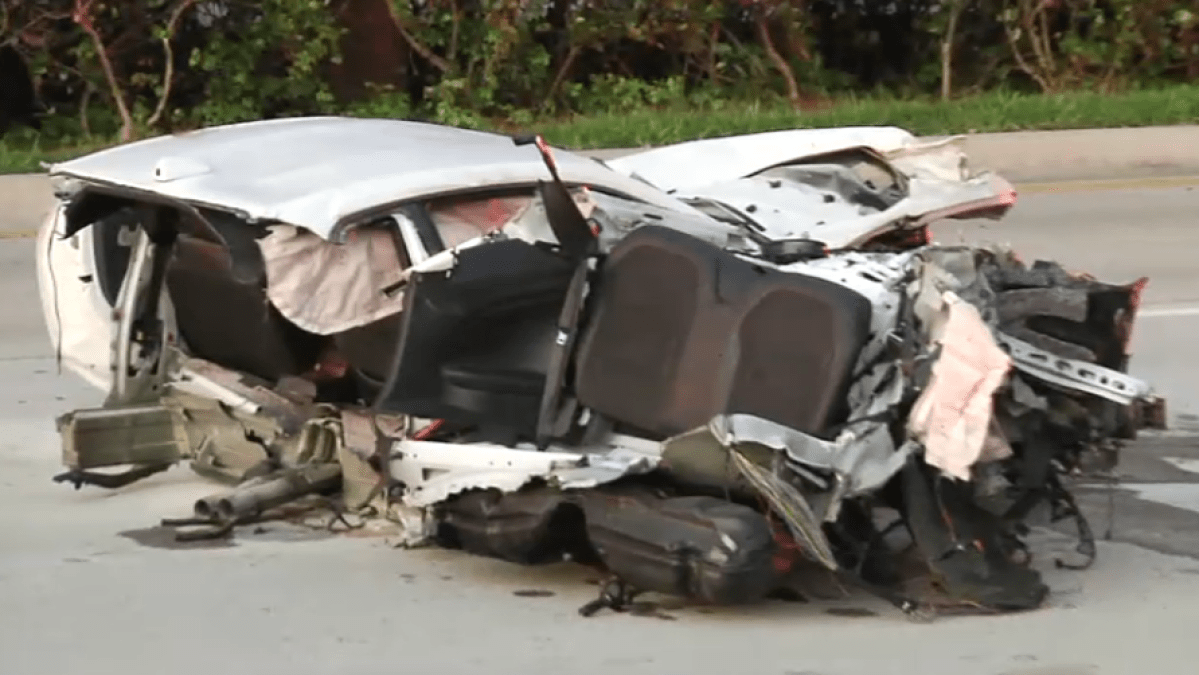 Man dies in violent Cooper City crash that split car in half