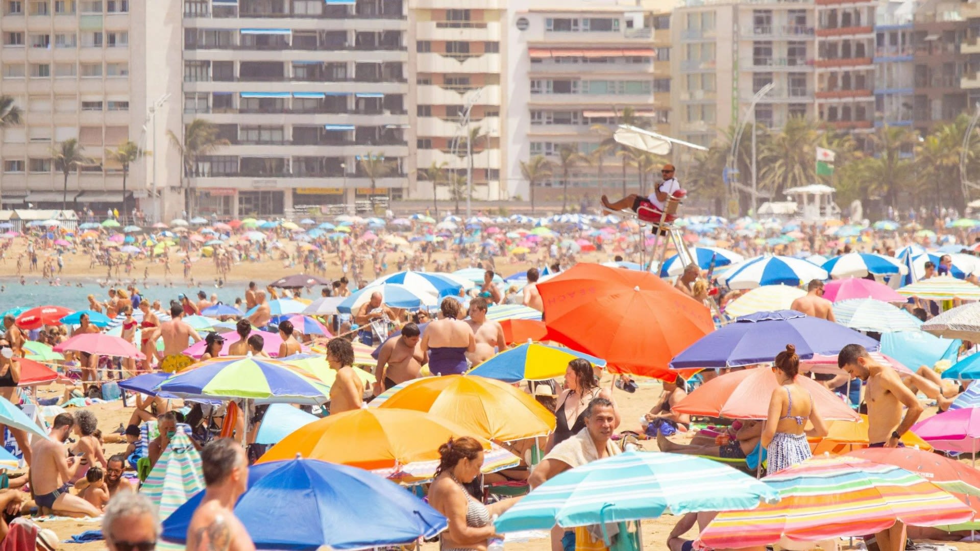 'Brits aren't the problem’ say Tenerife expats as they blast greedy villa owners