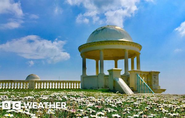 A warm week of UK weather - but will it be a heatwave?