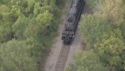 Union Pacific's 'Big Boy No. 4014' steam engine arrives in Texas for 'Heartland of America' tour