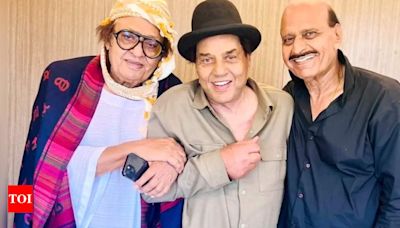 Dharmendra has a happy reunion with his old friends Ranjeet and Avtar Gill: 'Achaanak mil jaate hain jab' - See photos | Hindi Movie News - Times of India