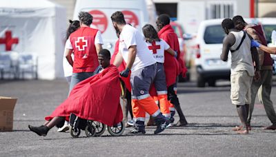 Médicos forenses denuncian la acumulación de cadáveres de migrantes sin autopsia en Canarias