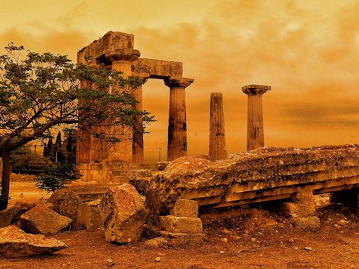 ¿Por qué el cielo de Atenas, Grecia, se pintó de naranja? Esto sabemos