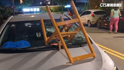 台中當街砸車！ 疑債務糾紛爆衝突 警帶回涉案人