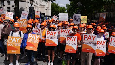 NHS leader warns of widespread disruption as doctors continue strike