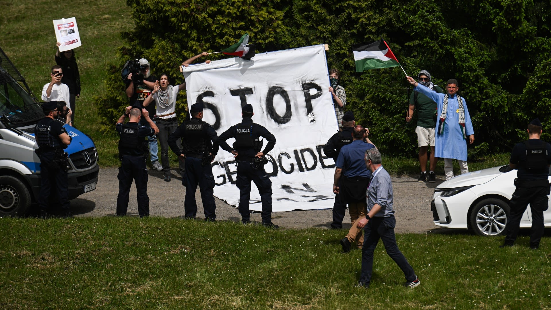 Fury as pro-Palestine protesters mass at Auschwitz during Holocaust march