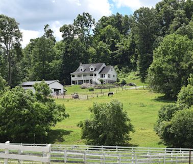 Summer is high time for Ohio Amish Country tourists. What to know about how to behave.