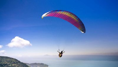 Belgique : le baptême de parachute tourne au drame pour une sexagénaire