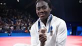 JO Paris 2024 : Clarisse Agbegnenou complice avec sa fille Athéna après sa médaille, une star du foot émerveillée