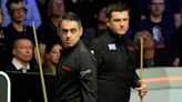 Ronnie O’Sullivan closes in on World Championship quarter-final spot