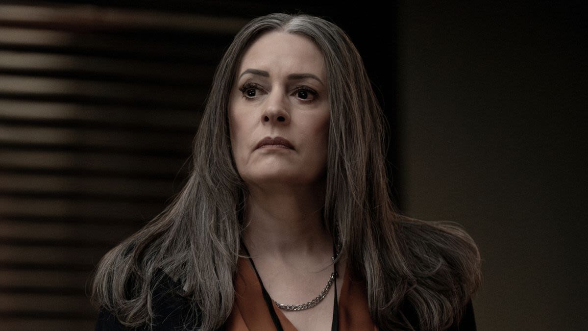 Criminal Minds Exclusive Clip: Prentiss Reveals Plan To Recruit Jason Gideon's Ex, So Will Felicity Huffman's Character Be...