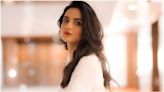 Jasmin Bhasin Undergoes Treatment As Her Corneas Get Damaged: 'I Can't See'