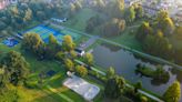 Wiltshire lake closed after toxic algae found as warning issued