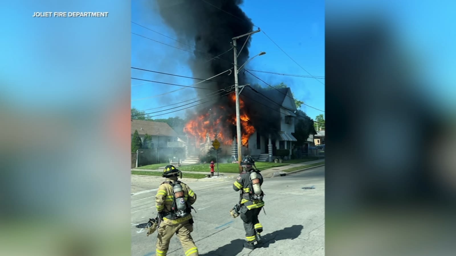 2 dogs injured in large Joliet house fire: officials