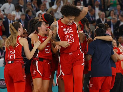 EEUU vence a Francia por un punto para ganar medalla de oro en baloncesto femenino