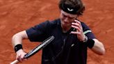 Sorpresa en Roland Garros: un candidato al título quedó eliminado y tuvo un día de furia