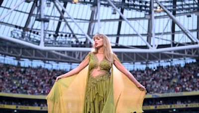 ...Taylor Swift Hung With Travis Kelce, Stevie Nicks and Paramore at Dublin Bar After Eras Tour Shows: ‘Such a Warm...