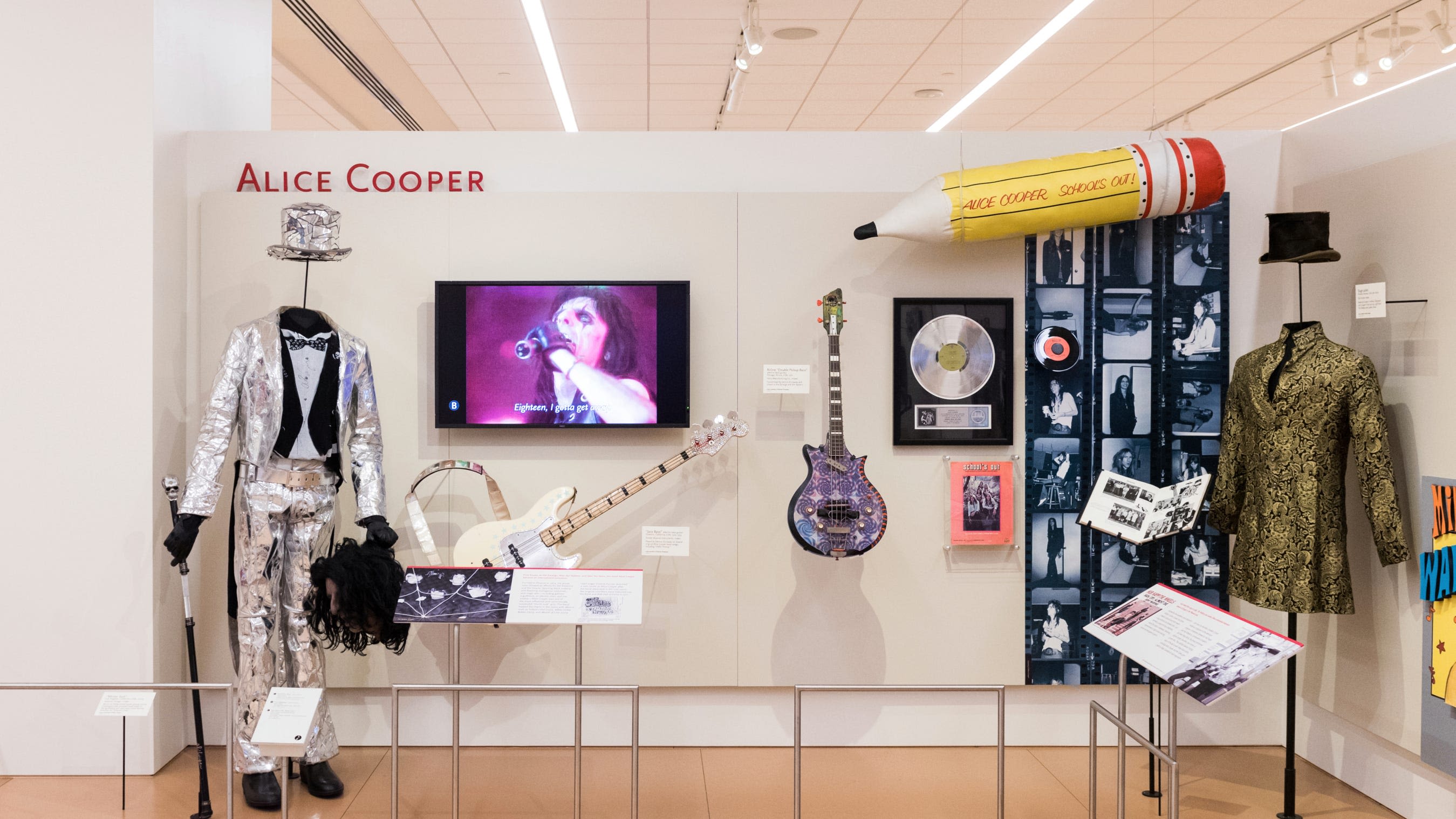 Make an Alice Cooper top hat at Musical Instrument Museum special event honoring the icon