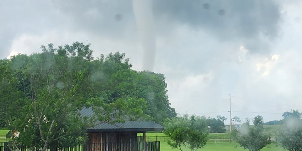 Tornado damages community in Texas County, Mo.