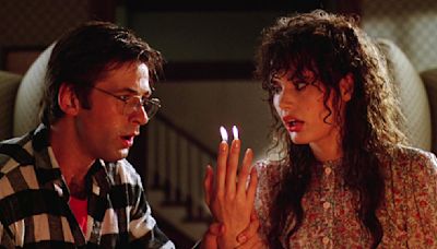 The Cut Beetlejuice Beetlejuice Scene That Brought Back Alec Baldwin & Geena Davis - SlashFilm