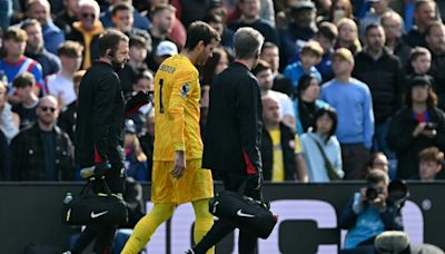 Seis semanas de baja para guardameta brasileño Alisson Becker