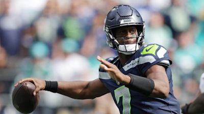 NFL Week 4 odds, expert picks for all 16 games: Five undefeated teams hit the road as rivalries heat up