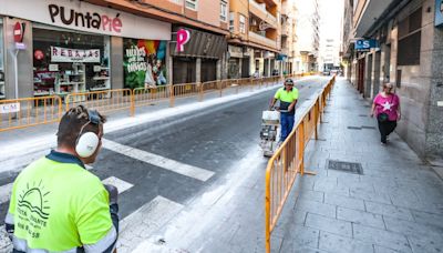 Elda comienza las obras que transformarán la calle Dahellos en el Bulevar de la Mejor Calzada