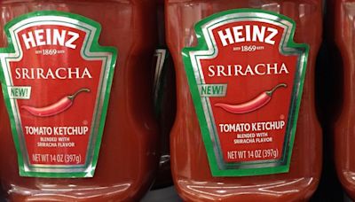 The Kraft Heinz Company (NASDAQ:KHC) is favoured by institutional owners who hold 52% of the company