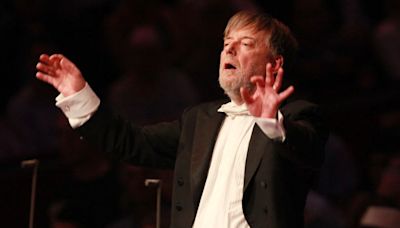 Sir Andrew Davis: BBC Proms conductor dies aged 80