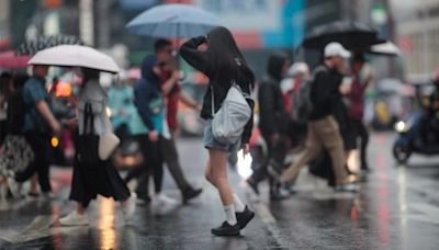 10縣市大雨特報發布 氣象署：雨一路下到晚上 - 生活