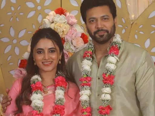 Did Jayam Ravi secretly marry Priyanka Arul Mohan after divorce from Aarti Ravi? Here's the truth behind their viral wedding photo - Times of India