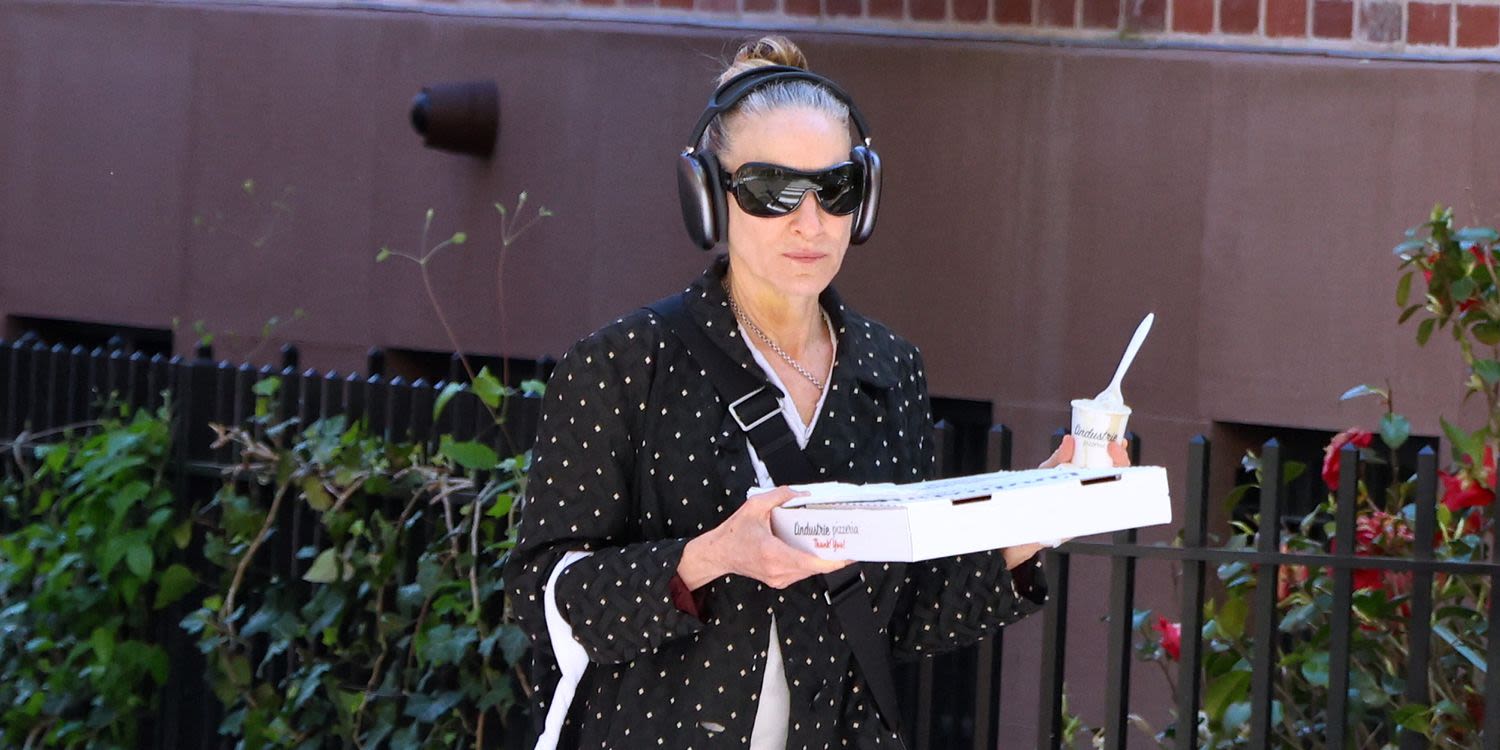 Sarah Jessica Parker's Unhinged Pants-and-Shoe Combo Actually Works