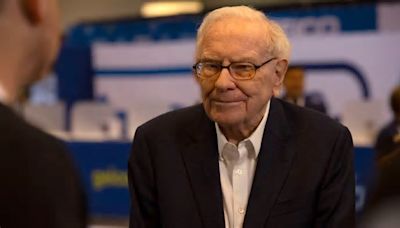 Why Warren Buffett's shareholders line up at 2 a.m. to see him in Omaha: He's ‘the guy who changed our life'