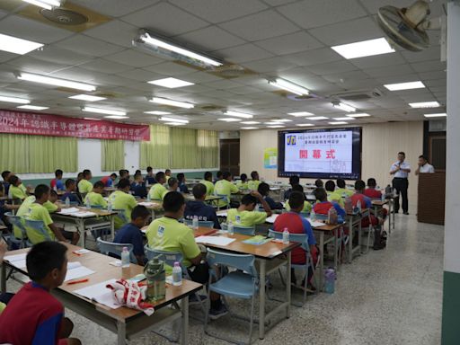 台東縣首舉辦晶圓技藝教育研習營 竹科廠商教國高中生認識高科技 - 自由財經