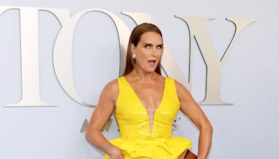 Brooke Shields trades heels for Crocs at 2024 Tony Awards