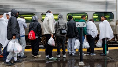 Chicago leaders react to Biden’s executive order ahead of convention limiting asylum-seekers at the U.S. border