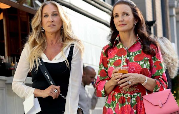 Sarah Jessica Parker and Kristin Davis Are in Character in N.Y.C., Plus Paris Hilton, Jeremy Allen White & More