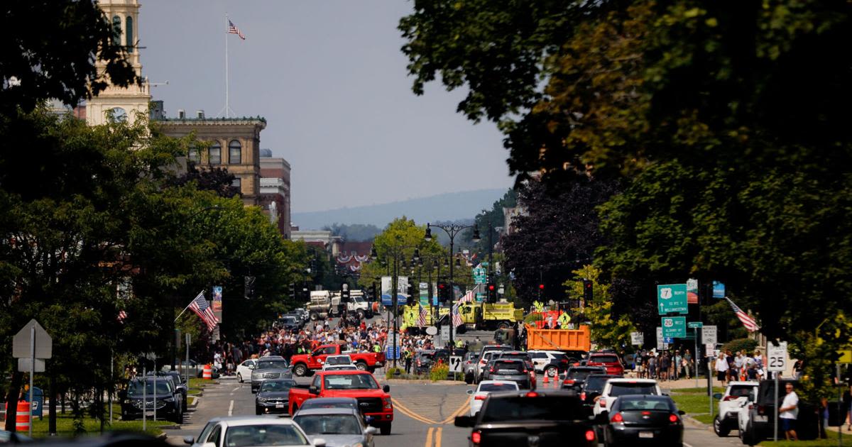 Many tried to get a glimpse of Vice President Kamala Harris in Pittsfield. It wasn't easy