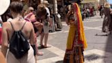 Woman Roaming in Rajasthani Ghagra-Choli on Foreign Streets Grabs Internet's Attention - Viral Video
