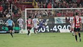 Alajuelense rescató un partido que tenía perdido ante Saprissa y 'Guima' sigue invicto