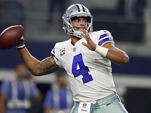 Dak Prescott, 'quarterback' de Cowboys, sufre un esguince en el tobillo derecho