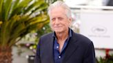 Michael Douglas celebra su 80 cumpleaños en Mallorca con una fiesta tradicional y al ritmo de un 'ball de bot'