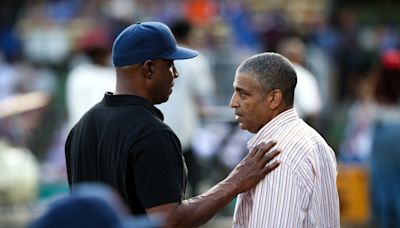 MLB pays tribute to Mays and other Negro League stars