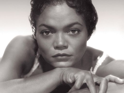 Eartha Kitt - The Essential Eartha Kitt | iHeart