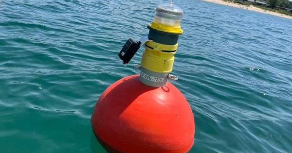 Flashing lights in Lake Michigan prove not to be someone in distress, officials say