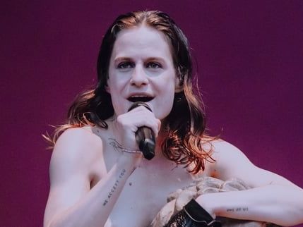 "Ils ont peur" : le coup de sang de Christine and the Queens, pas invité aux JO !