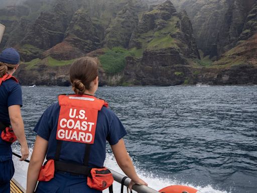 Coast Guard, partners suspend search for 2 after fatal tour helicopter crash off Kauai
