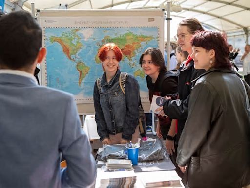 Hochschule in Warnemünde lädt zum Tag der offenen Tür